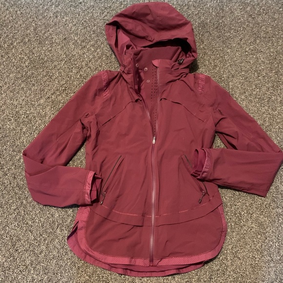 lululemon athletica Jackets & Blazers - Lululemon Rain Runner Jacket